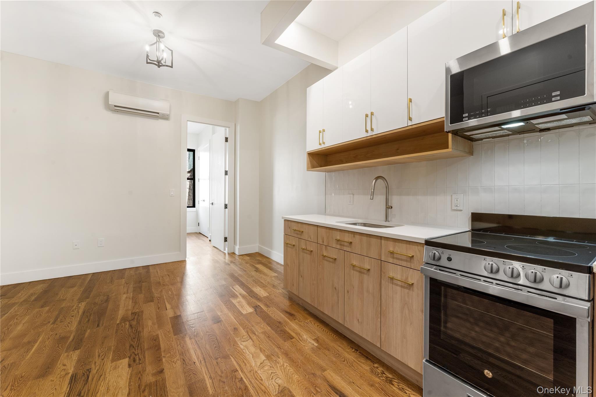 Commercial Sale Driggs Brooklyn, NY 11222, MLS-969749-3