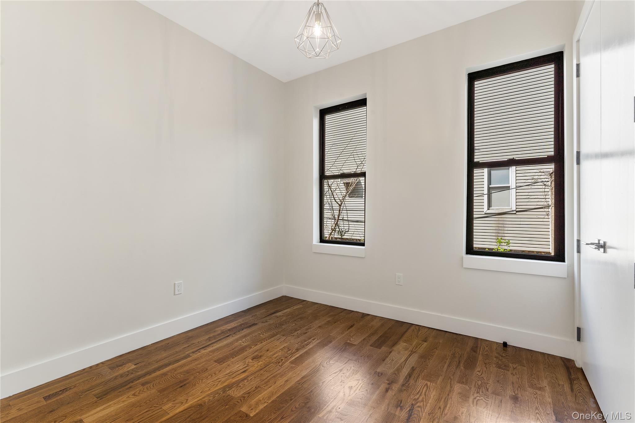 Commercial Sale Driggs Brooklyn, NY 11222, MLS-969749-5