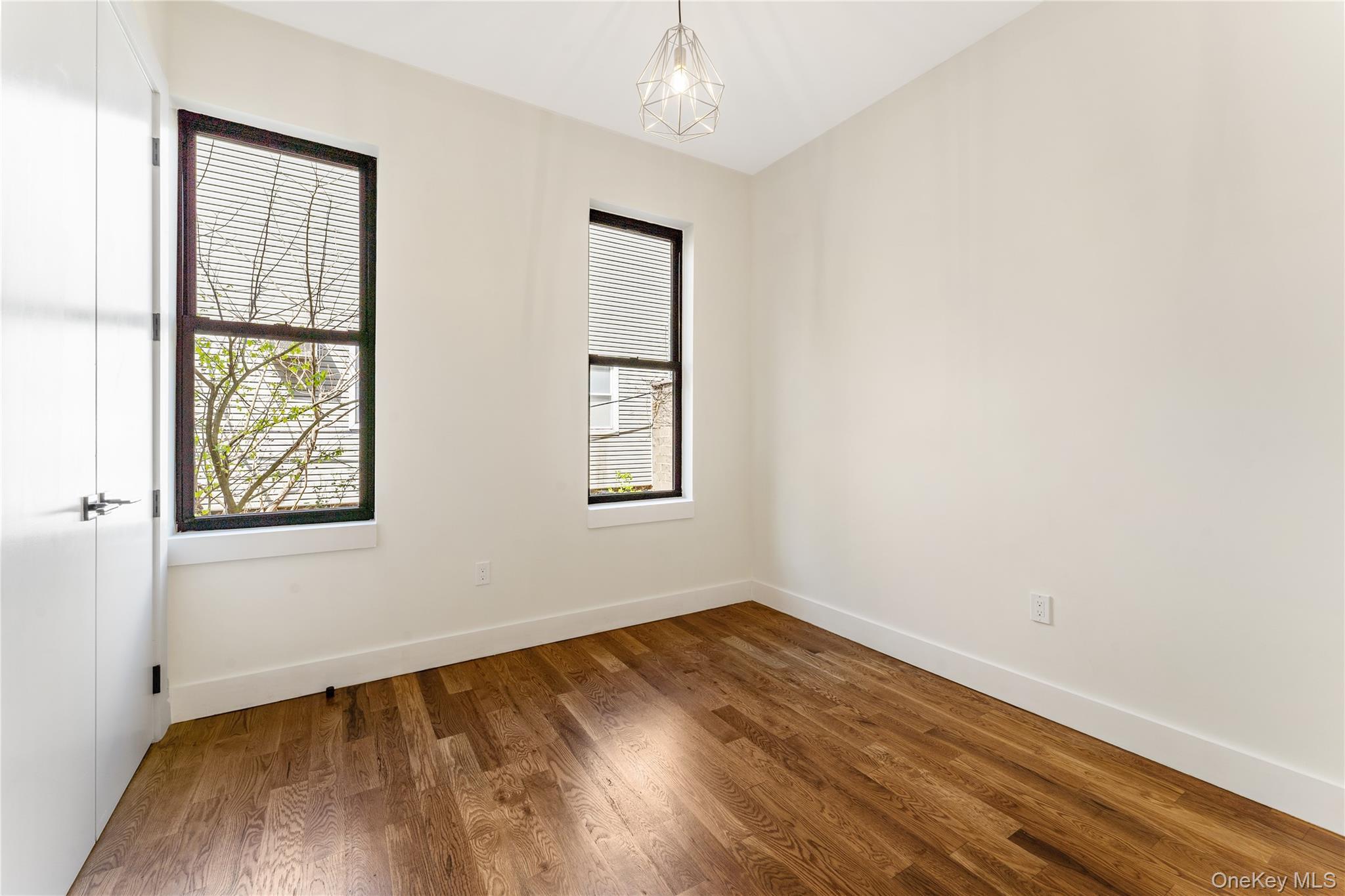 Commercial Sale Driggs Brooklyn, NY 11222, MLS-969749-9