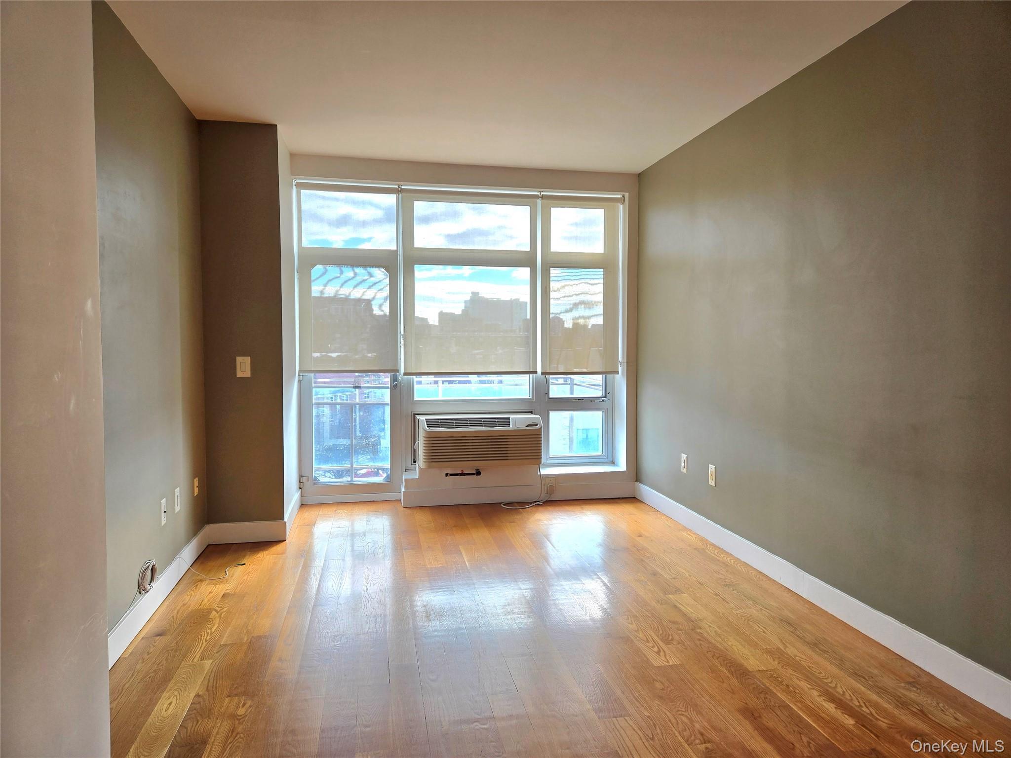 Condo 32nd  Queens, NY 11354, MLS-969778-8