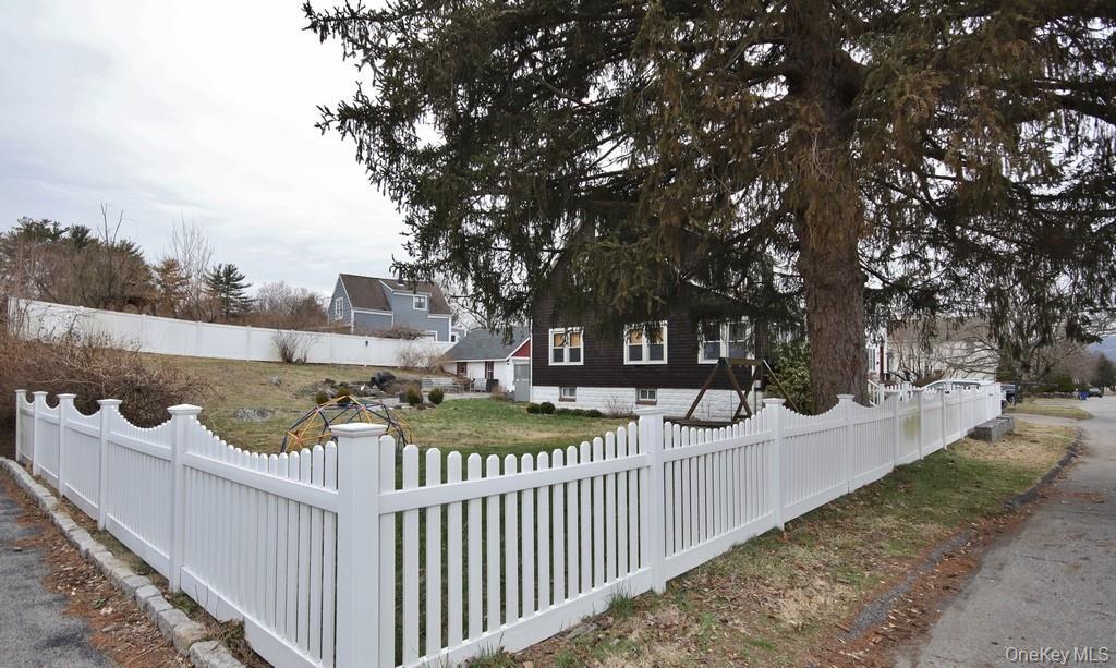 Single Family Harper Westchester County, NY 10548, MLS-969780-34