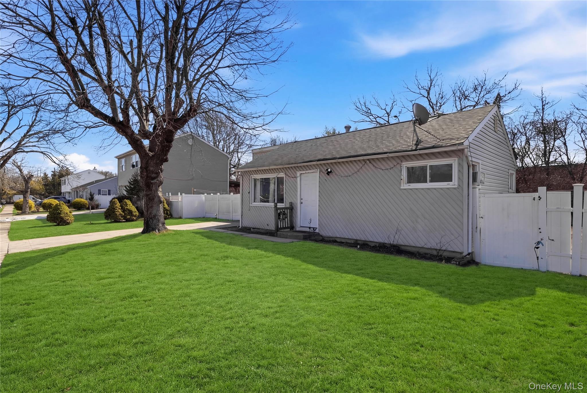 Single Family Cedar  Suffolk County, NY 11722, MLS-969783-2