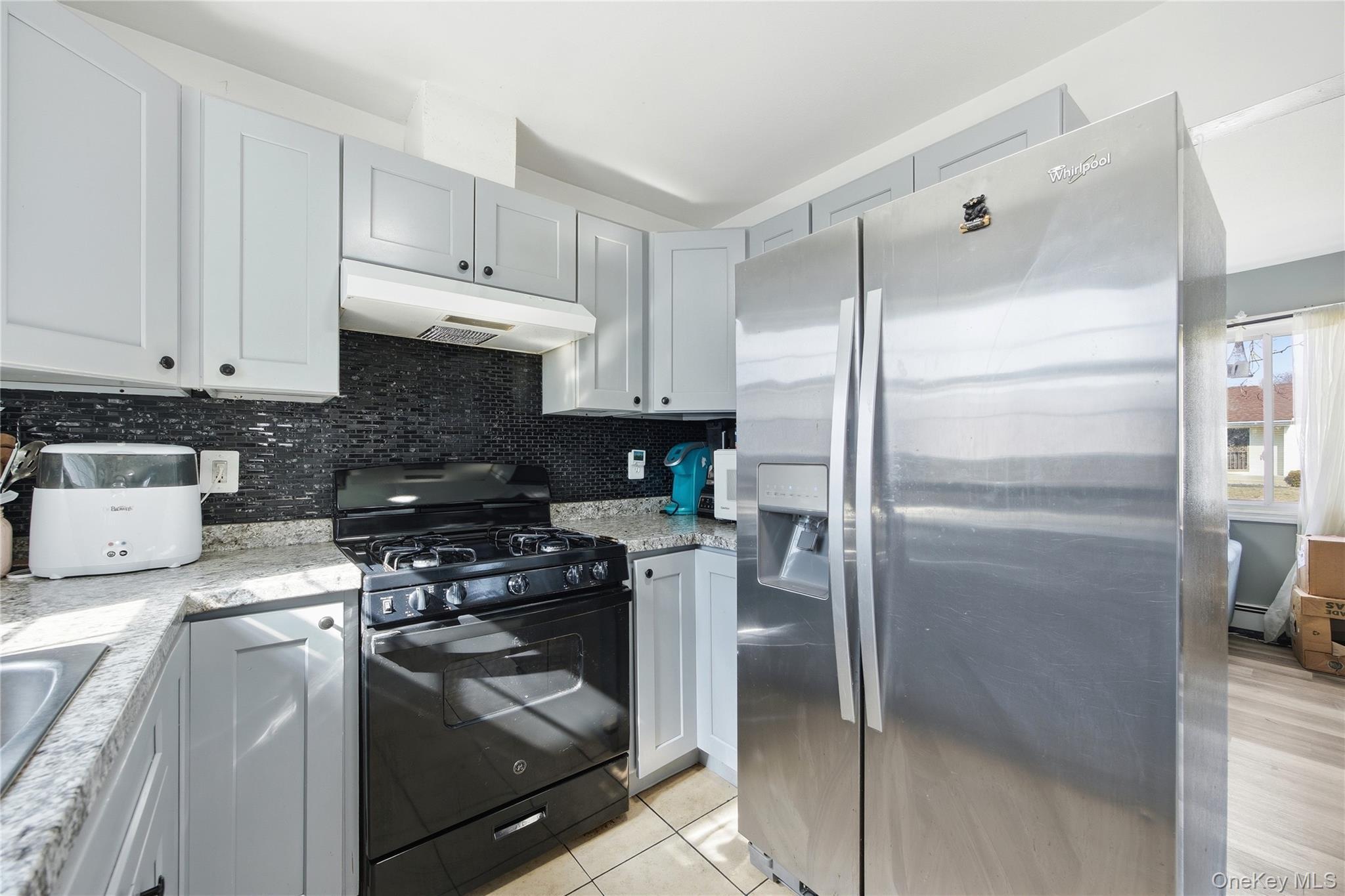 Single Family Cedar  Suffolk County, NY 11722, MLS-969783-4