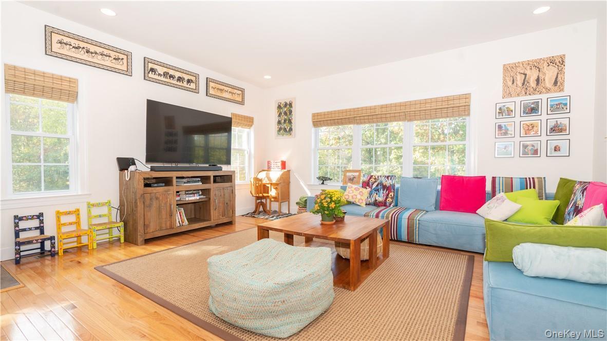 Single Family Jake Henry  Ulster County, NY 12542, MLS-969784-20