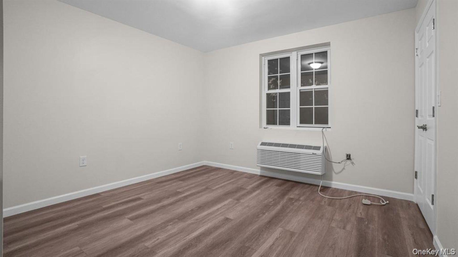 Single Family 229th  Bronx, NY 10466, MLS-969787-13