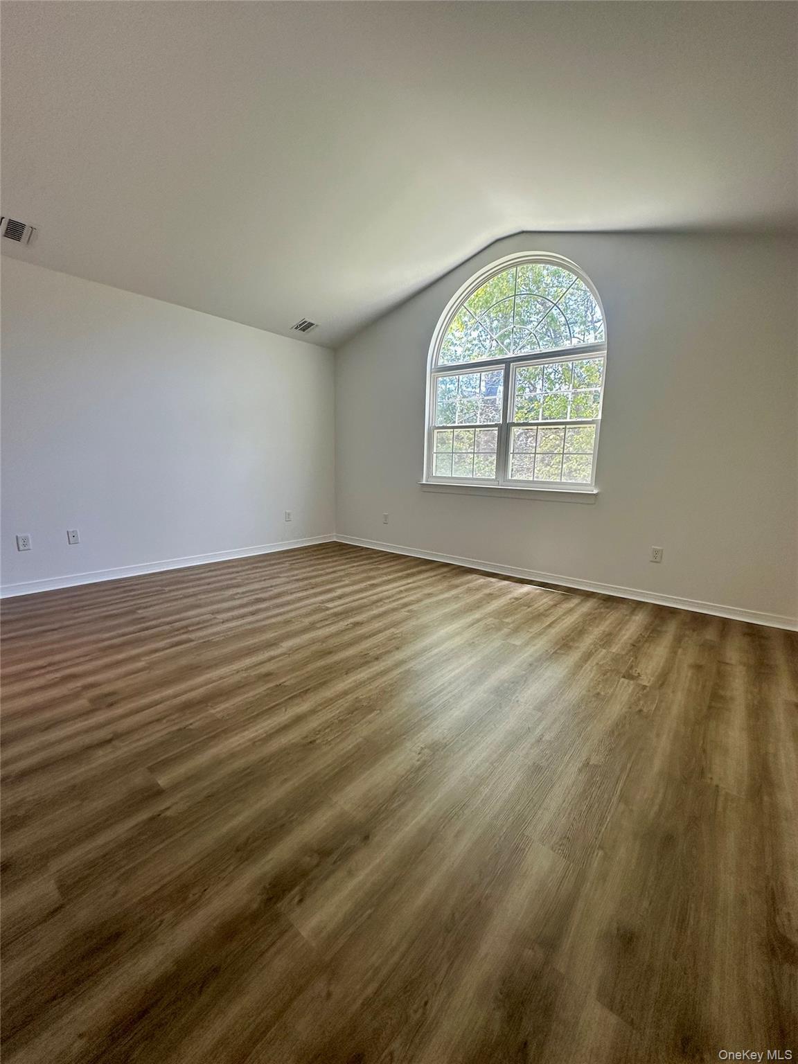 Condo Pebble Beach Suffolk County, NY 11901, MLS-969799-16