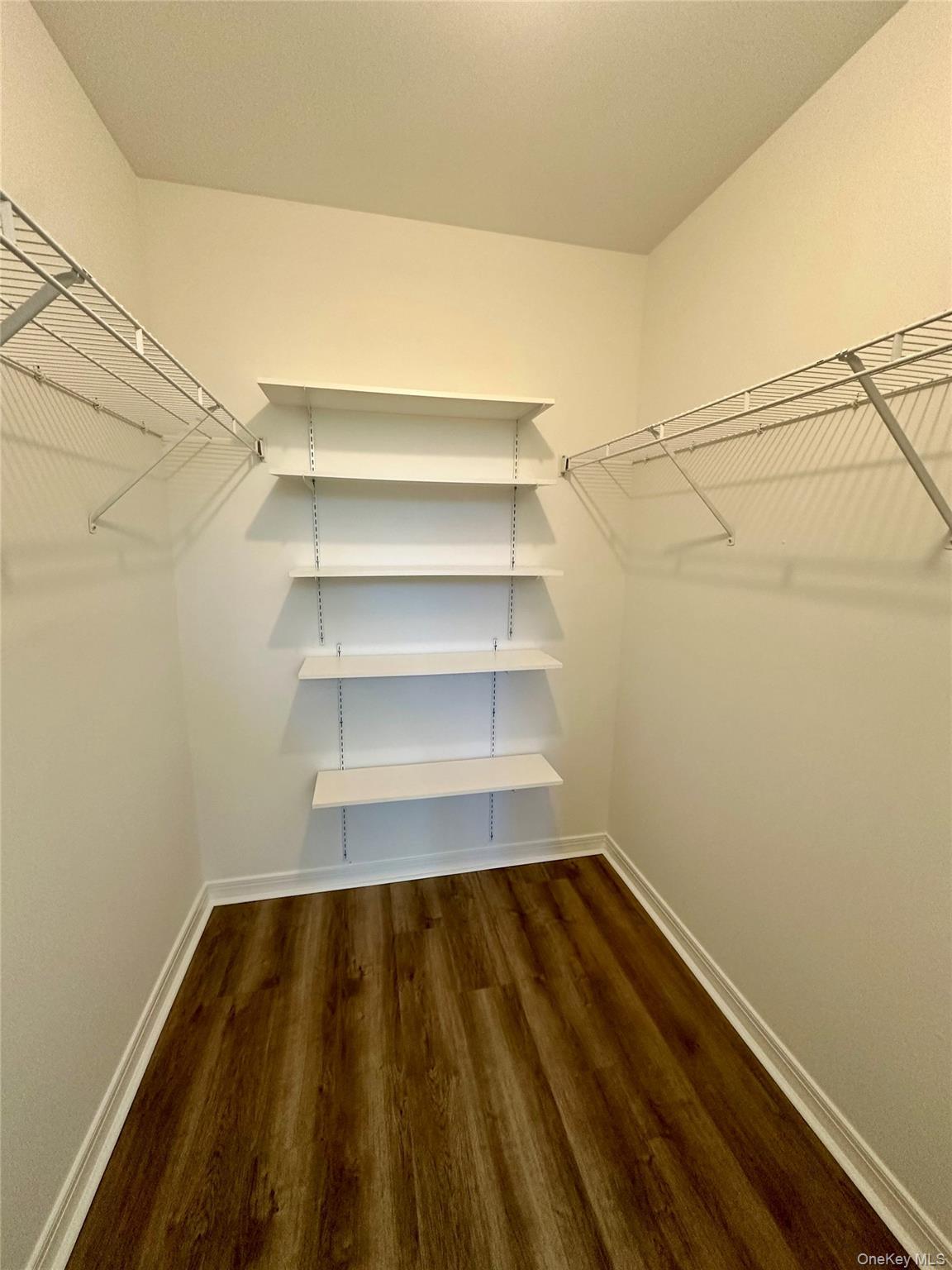 Condo Pebble Beach Suffolk County, NY 11901, MLS-969799-19