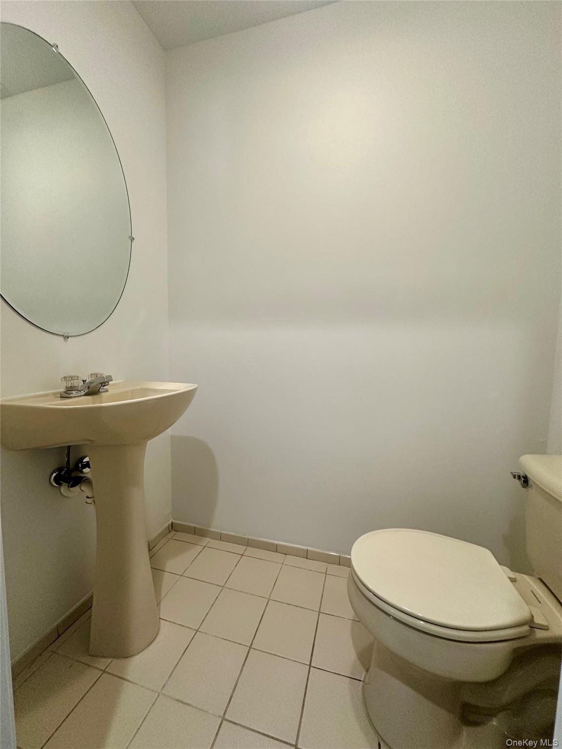 Condo Pebble Beach Suffolk County, NY 11901, MLS-969799-22