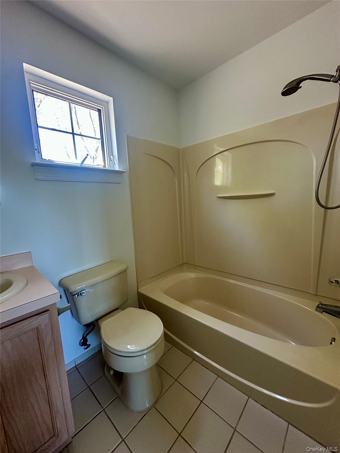 Condo Pebble Beach Suffolk County, NY 11901, MLS-969799-27