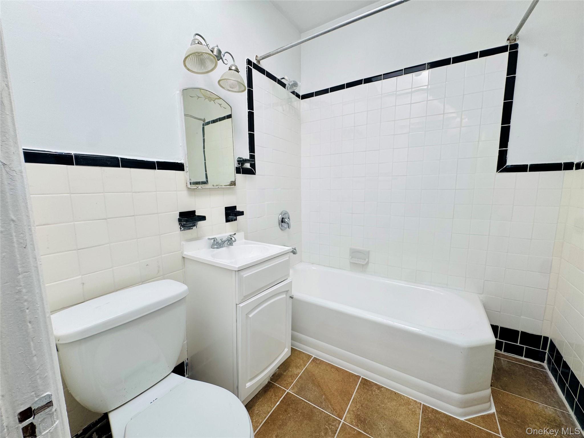 Single Family 85th  Queens, NY 11421, MLS-969810-17