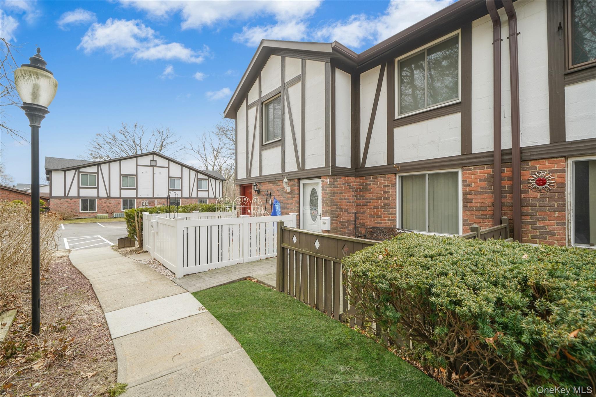 Condo Birchwood  Suffolk County, NY 11763, MLS-969846-2