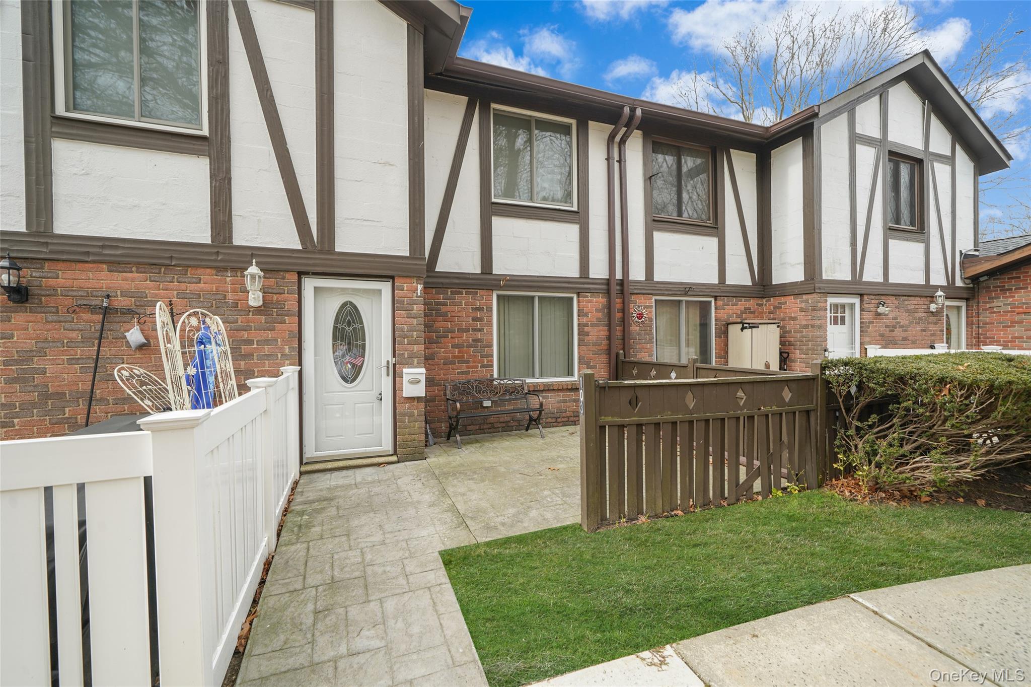 Condo Birchwood  Suffolk County, NY 11763, MLS-969846-3