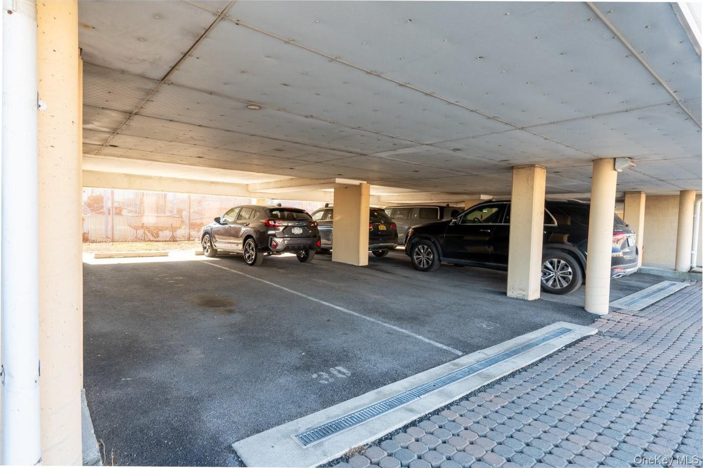 Condo Outlook  Bronx, NY 10465, MLS-969856-15