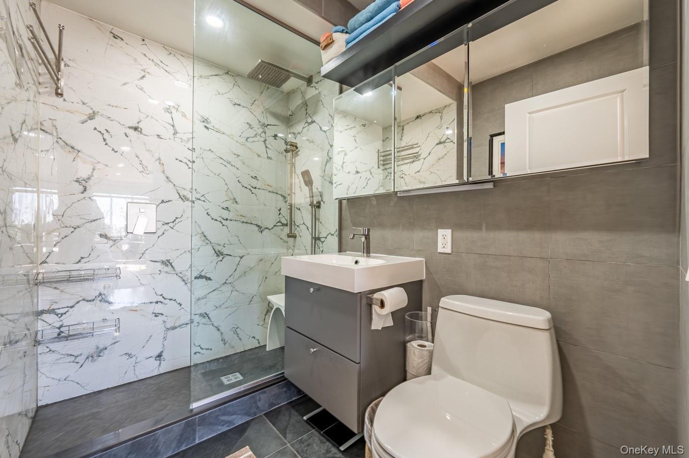 Condo Outlook  Bronx, NY 10465, MLS-969856-7