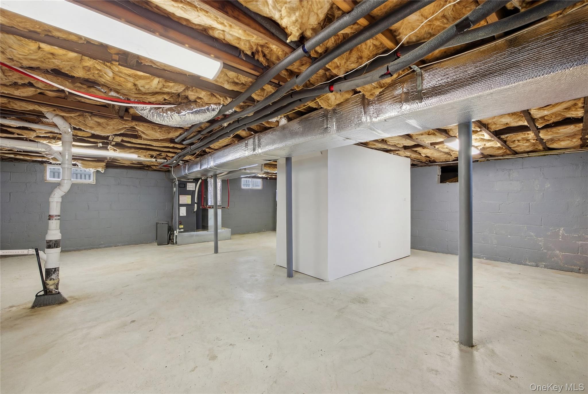 Single Family Prospect  Suffolk County, NY 11726, MLS-969874-25