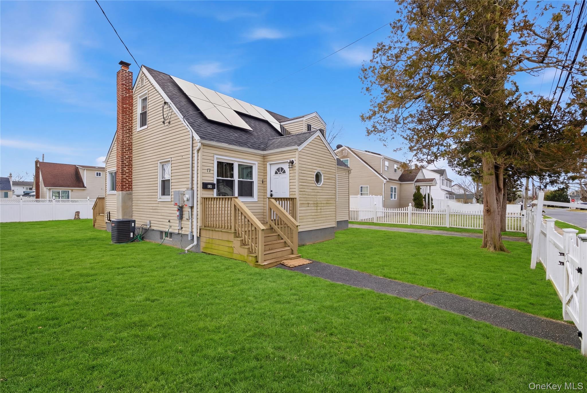 Single Family Prospect  Suffolk County, NY 11726, MLS-969874-3