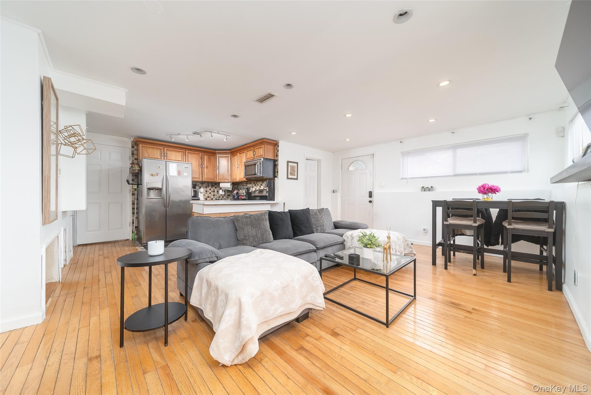 Single Family Francis Lewis  Queens, NY 11432, MLS-969876-29