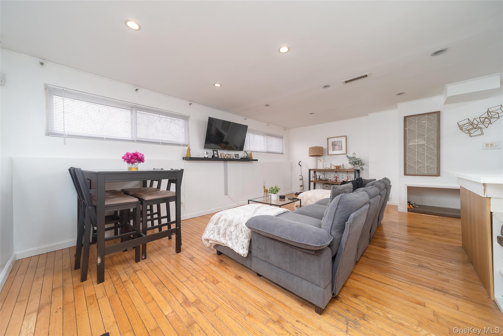 Single Family Francis Lewis  Queens, NY 11432, MLS-969876-30