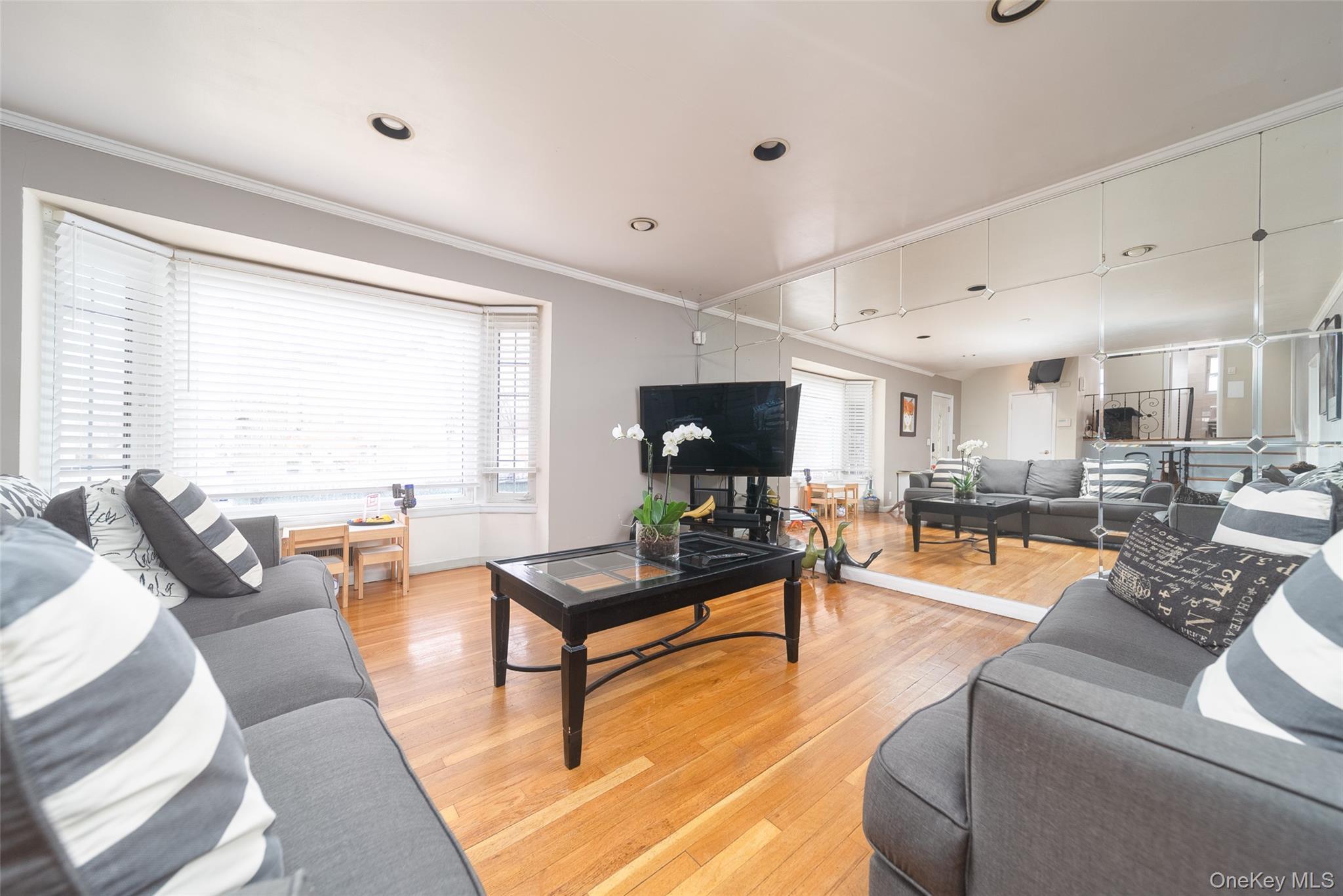 Single Family Francis Lewis  Queens, NY 11432, MLS-969876-9