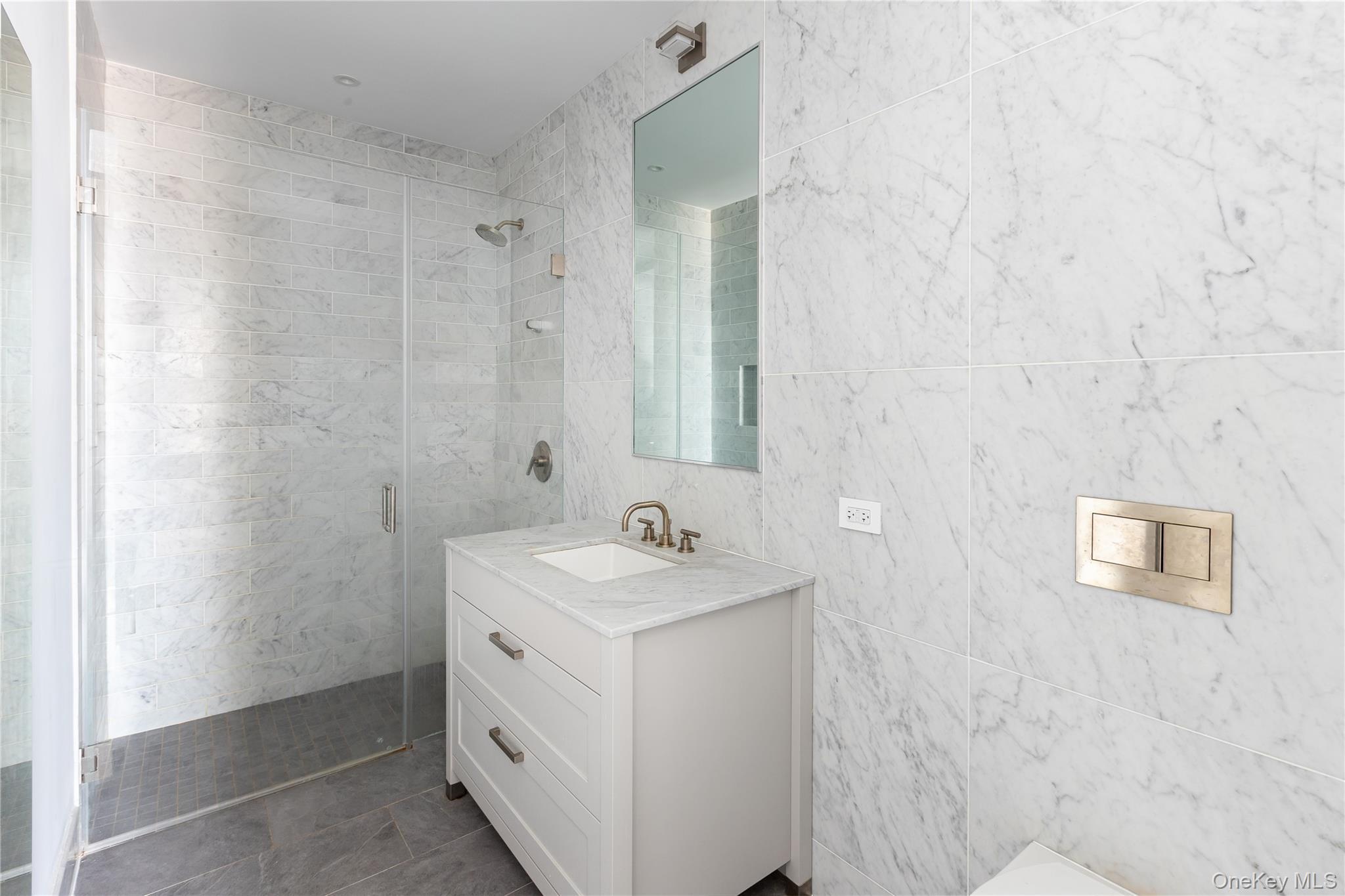 Condo Queens  Queens, NY 11375, MLS-969883-12