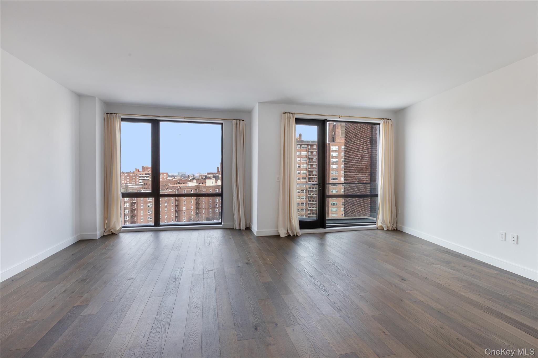 Condo Queens  Queens, NY 11375, MLS-969883-3