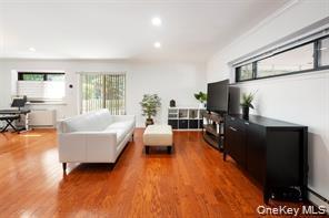 Coop Canterbury  Nassau County, NY 11021, MLS-969905-4