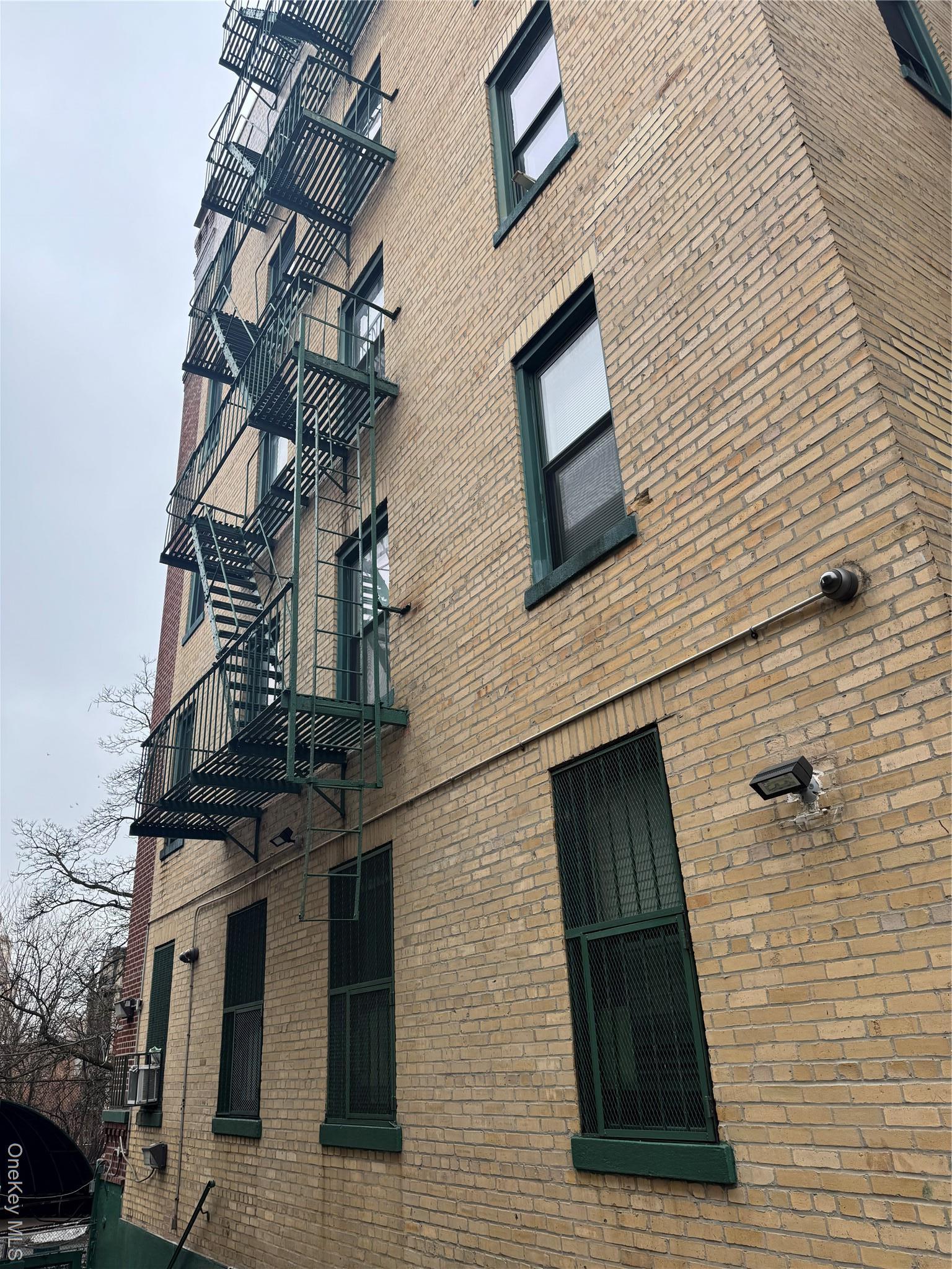 Coop 159th  Bronx, NY 10451, MLS-969907-21