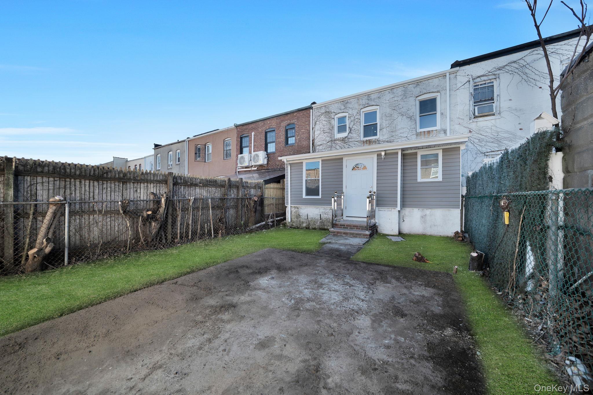 Single Family 200th  Queens, NY 11412, MLS-969919-24