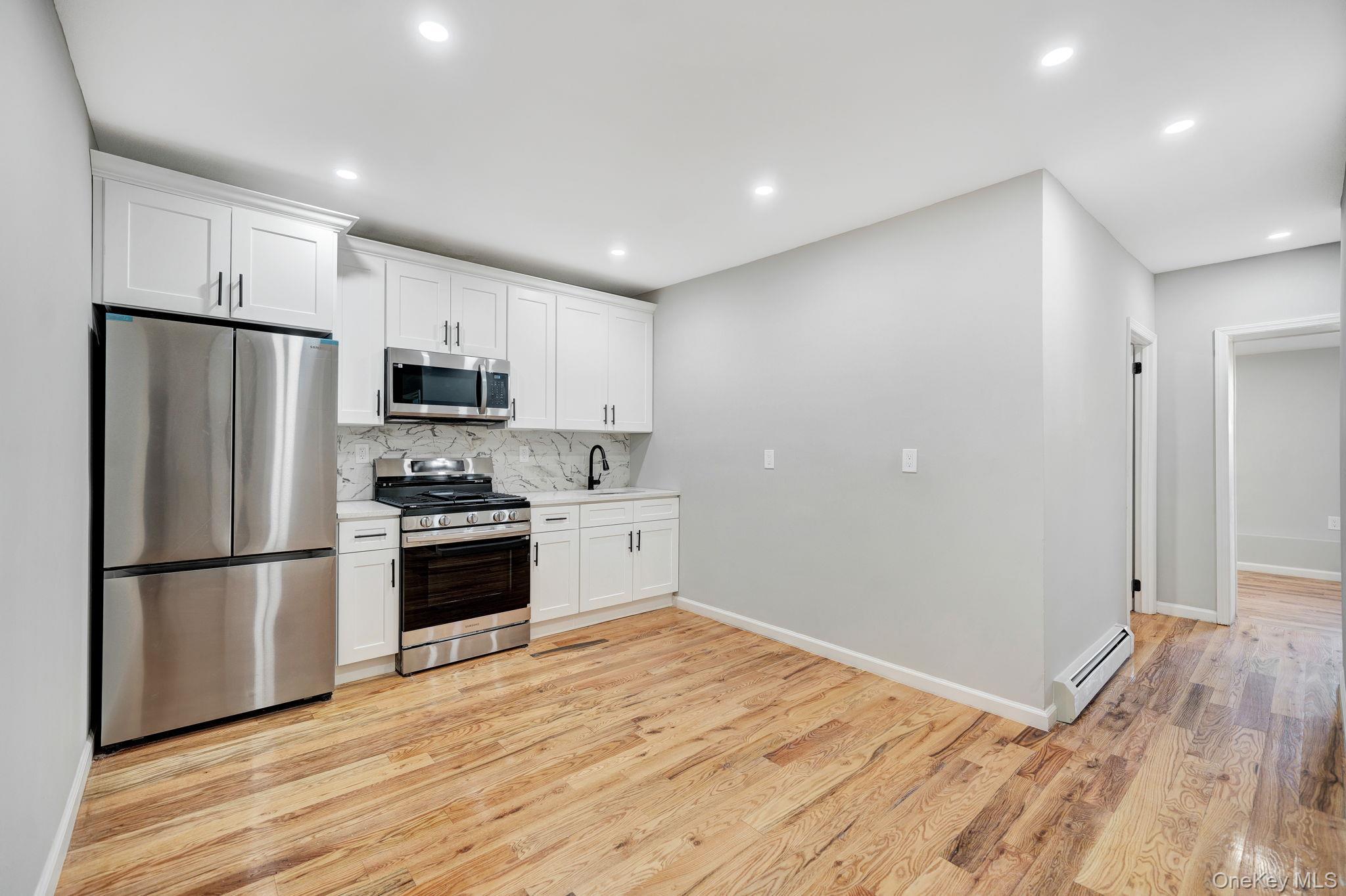 Single Family 200th  Queens, NY 11412, MLS-969919-5