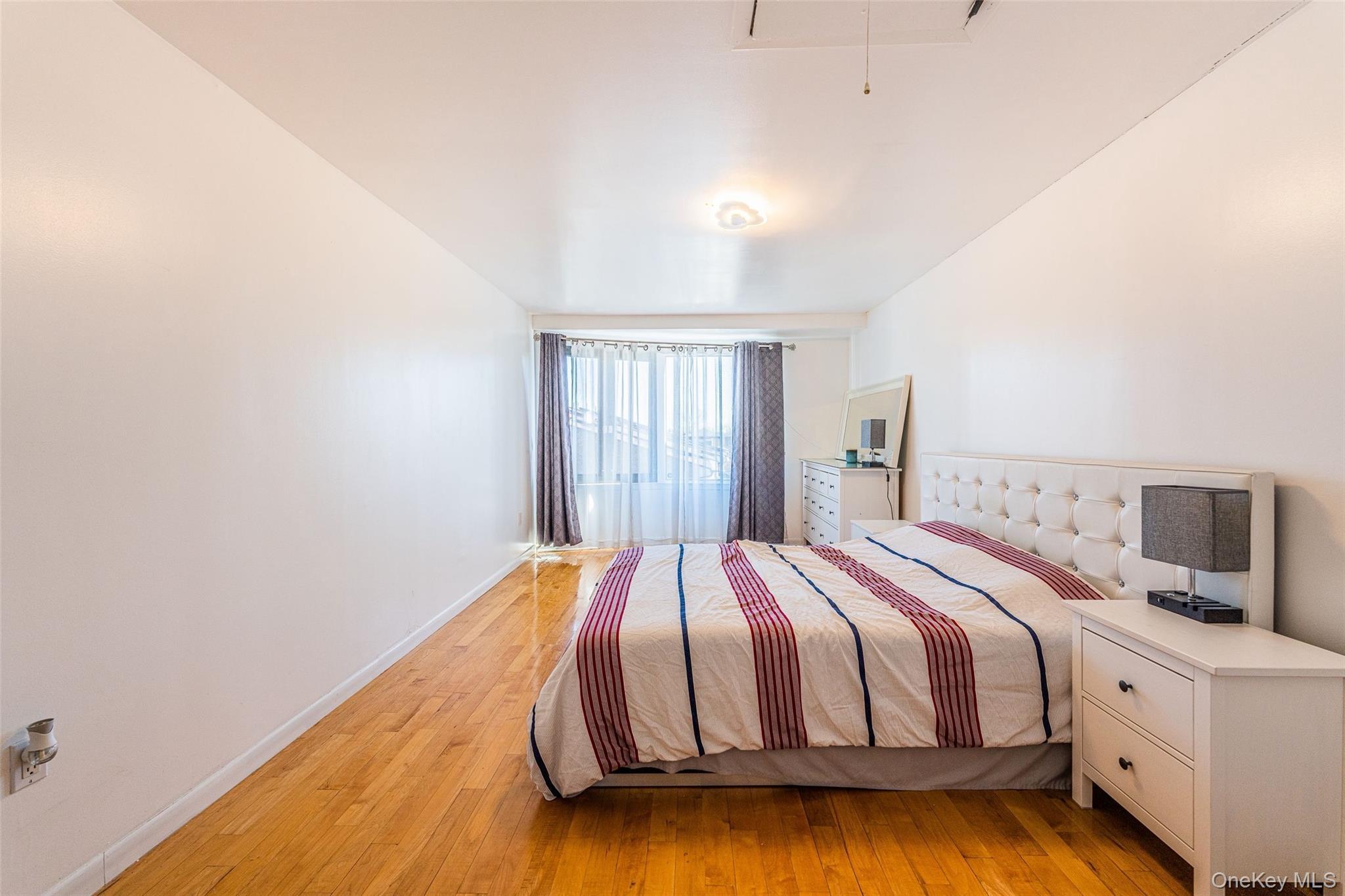 Condo Riviera  Queens, NY 11356, MLS-969928-11