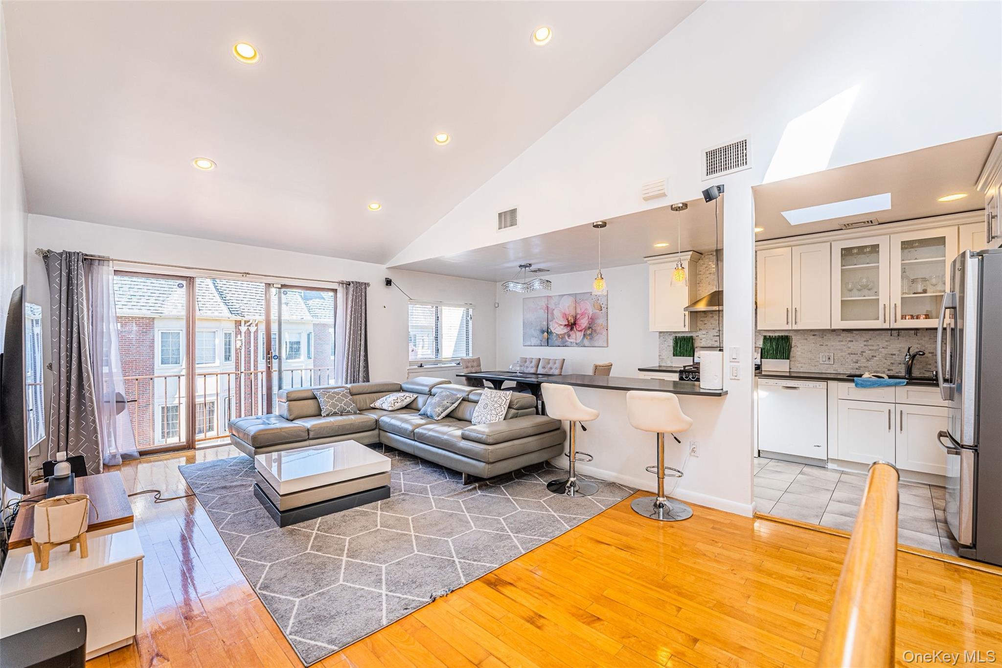 Condo Riviera  Queens, NY 11356, MLS-969928-7