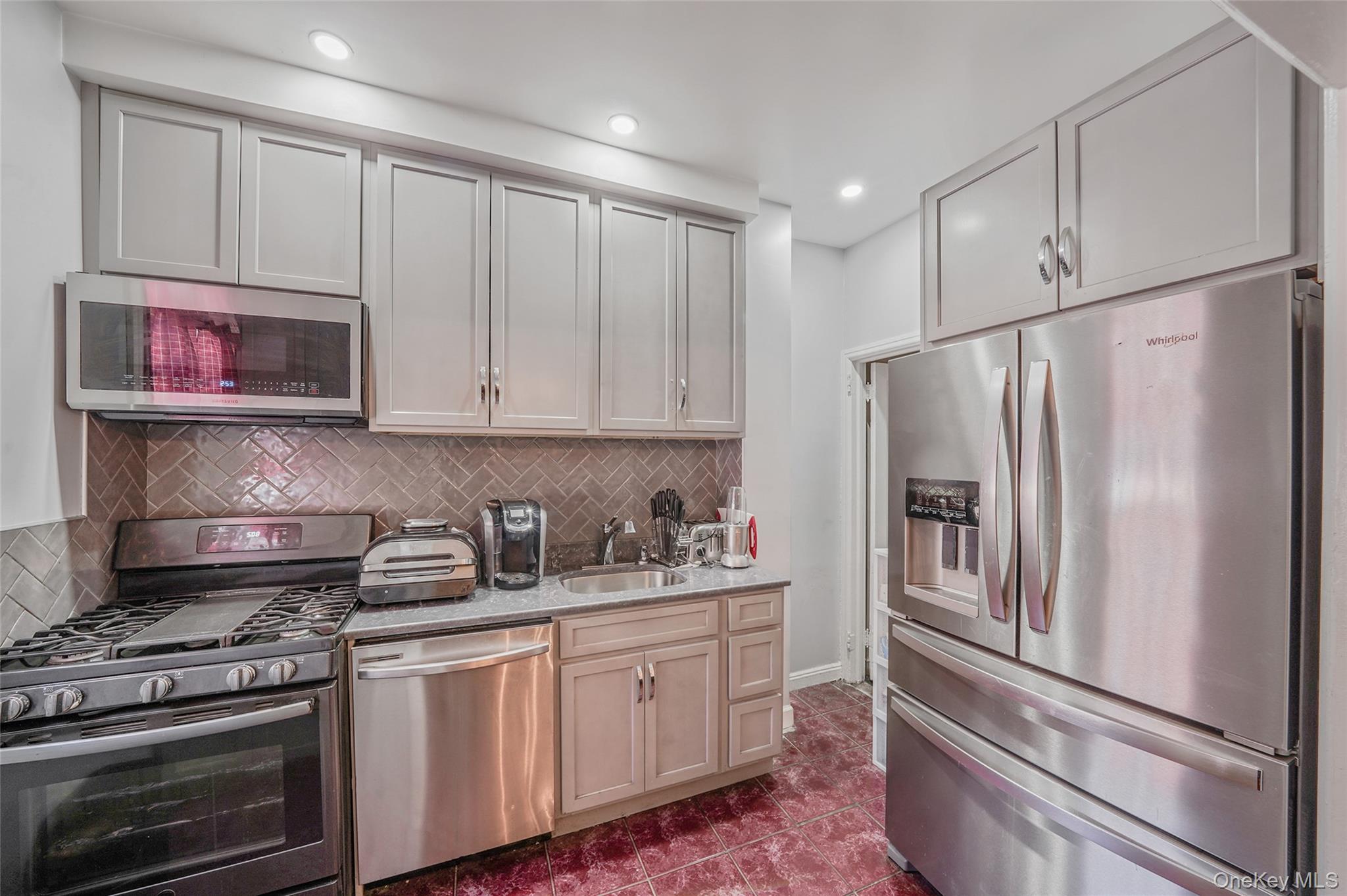 Single Family Branton  Brooklyn, NY 11236, MLS-969940-7