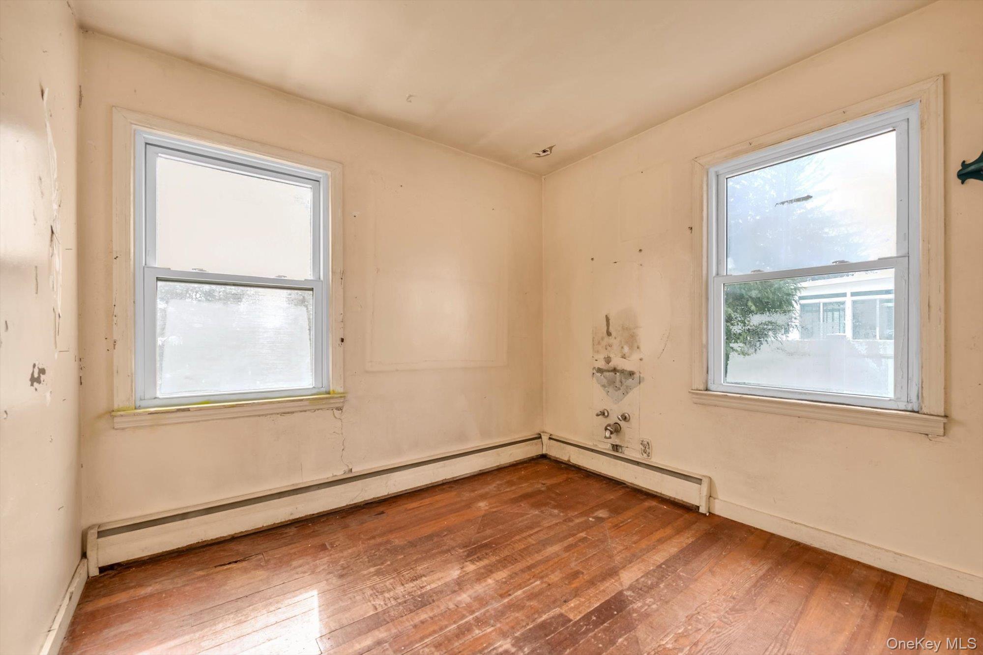 Single Family Garfield  Suffolk County, NY 11731, MLS-969944-8