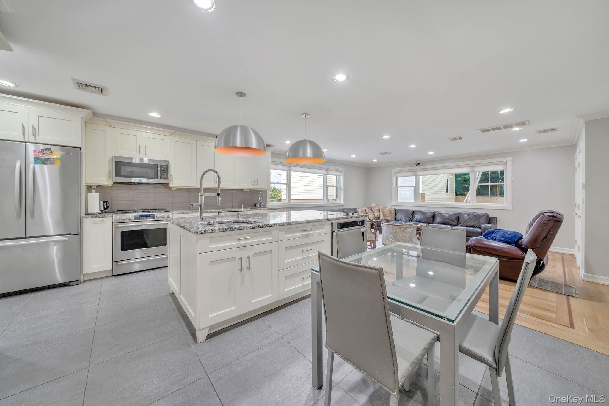 Single Family Metropolitan  Queens, NY 11415, MLS-969952-20