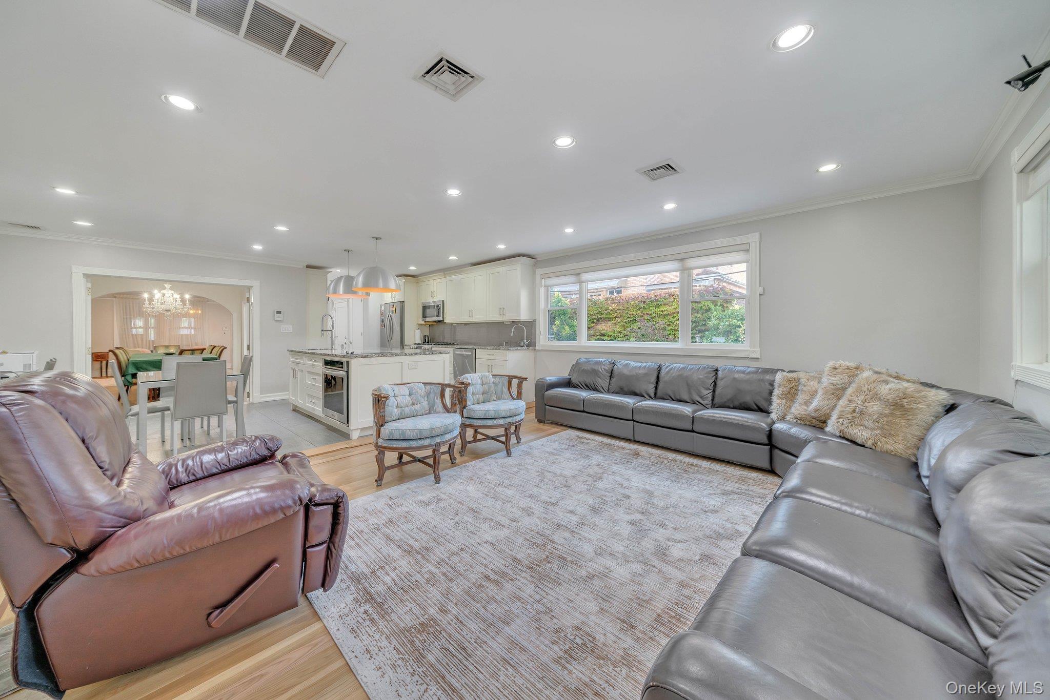 Single Family Metropolitan  Queens, NY 11415, MLS-969952-22