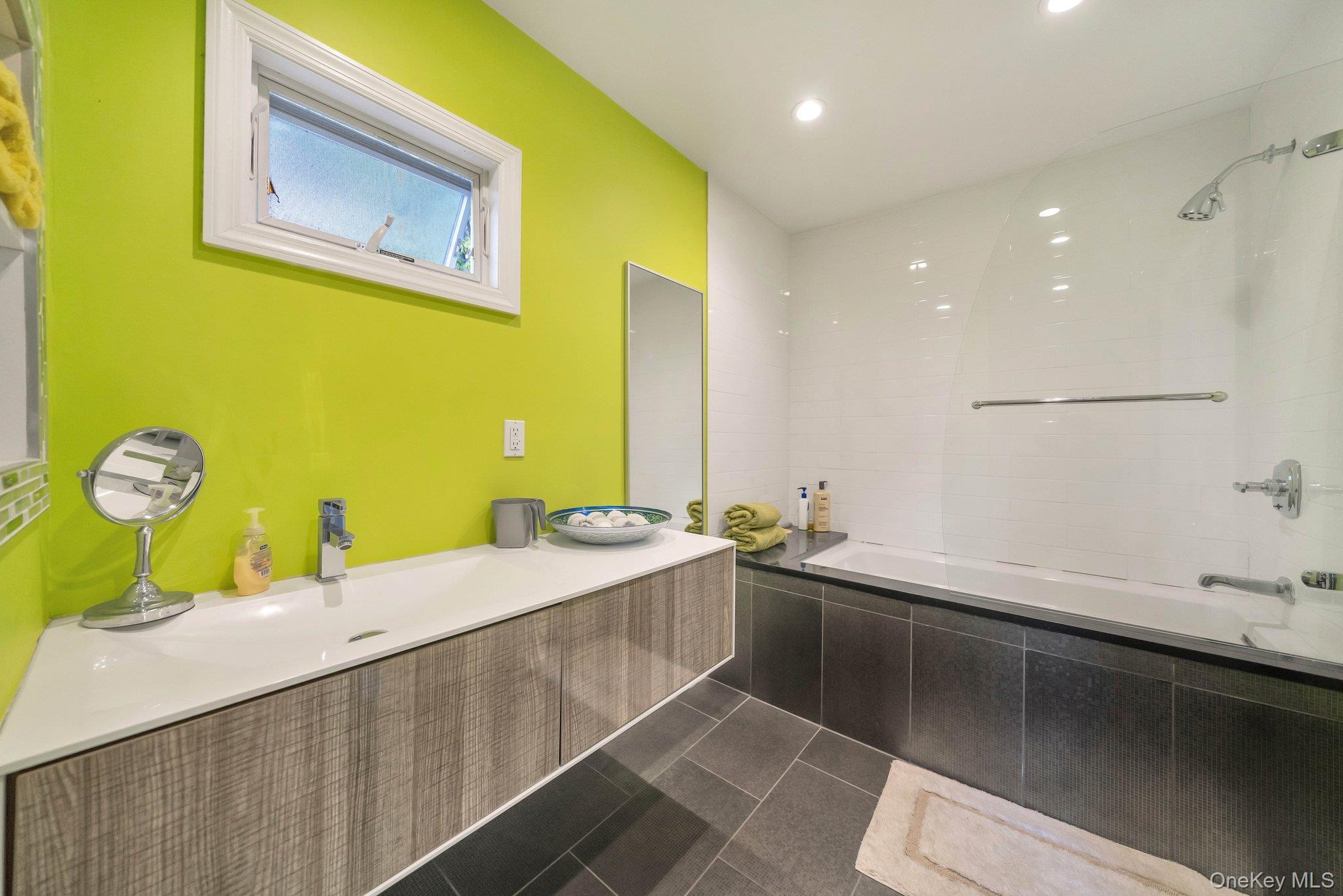 Single Family Metropolitan  Queens, NY 11415, MLS-969952-7