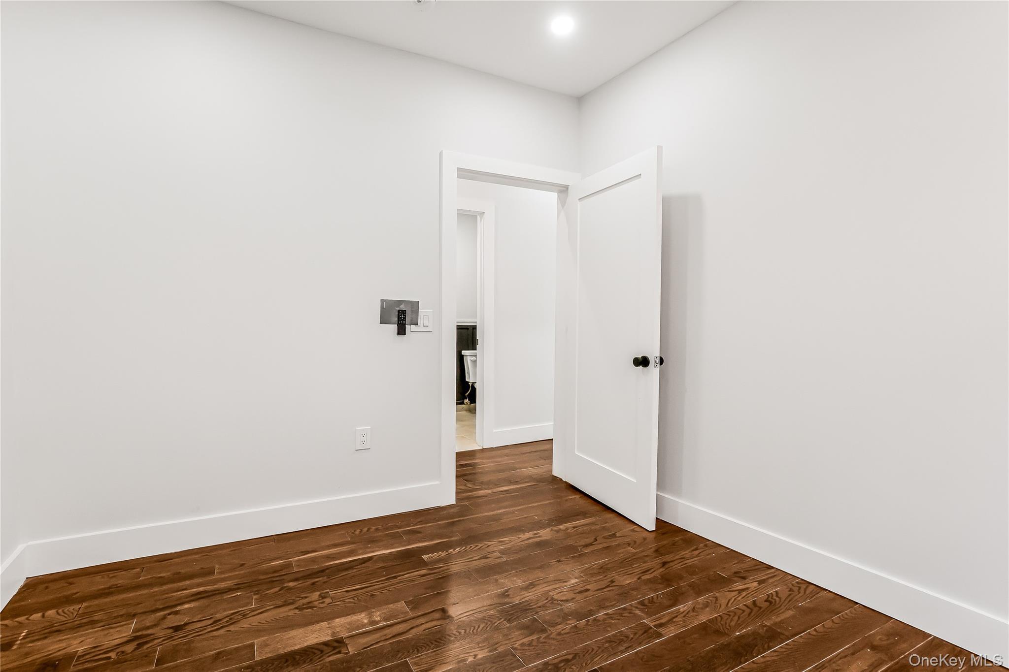 Single Family 77th  Queens, NY 11421, MLS-969957-26