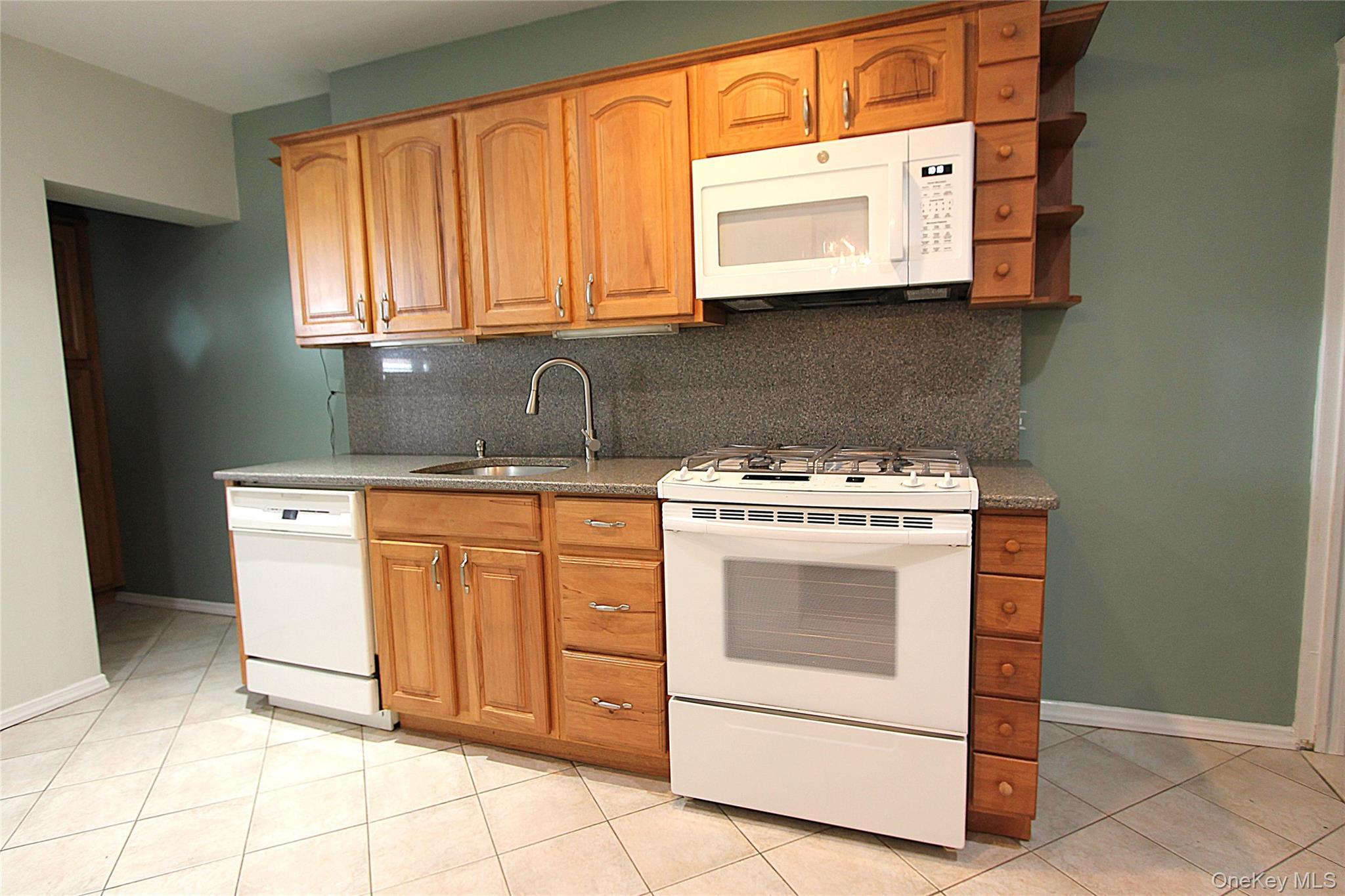 Single Family 63rd  Queens, NY 11379, MLS-969963-6