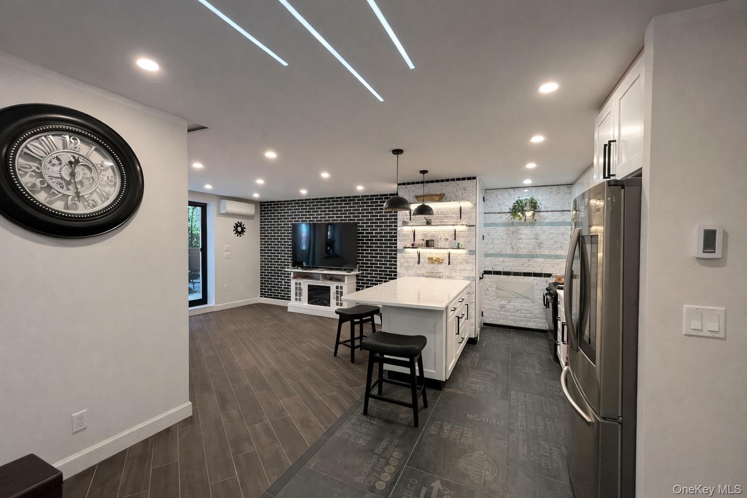 Condo Metropolitan  Queens, NY 11379, MLS-969971-4