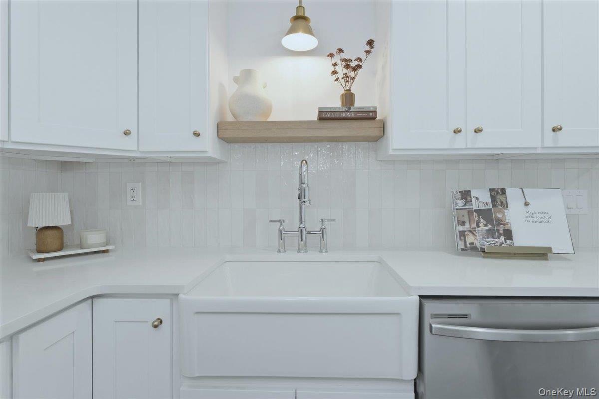 Single Family Lafayette  Suffolk County, NY 11967, MLS-969998-10