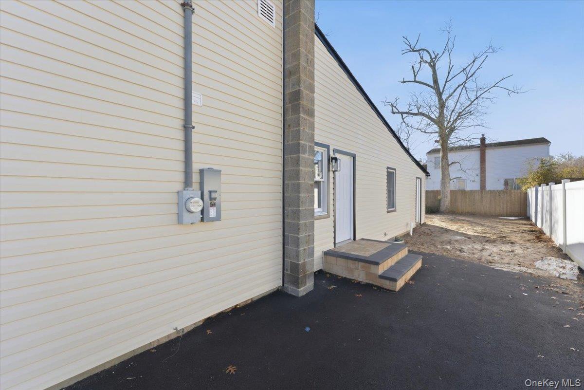 Single Family Lafayette  Suffolk County, NY 11967, MLS-969998-18