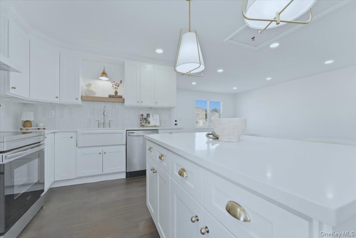 Single Family Lafayette  Suffolk County, NY 11967, MLS-969998-9