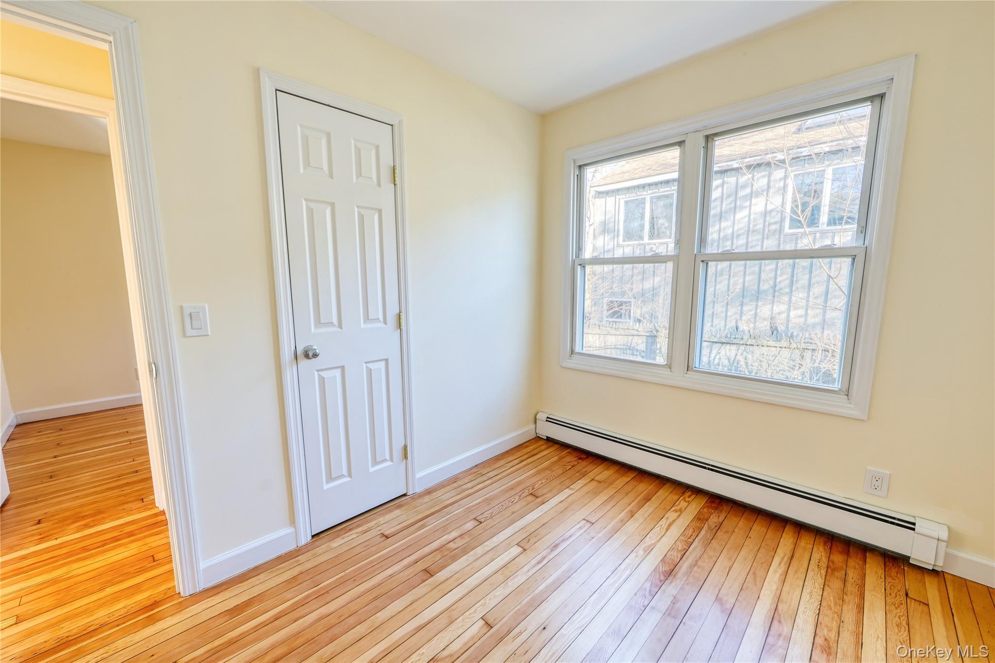 Single Family Lakeside  Suffolk County, NY 11961, MLS-970029-10