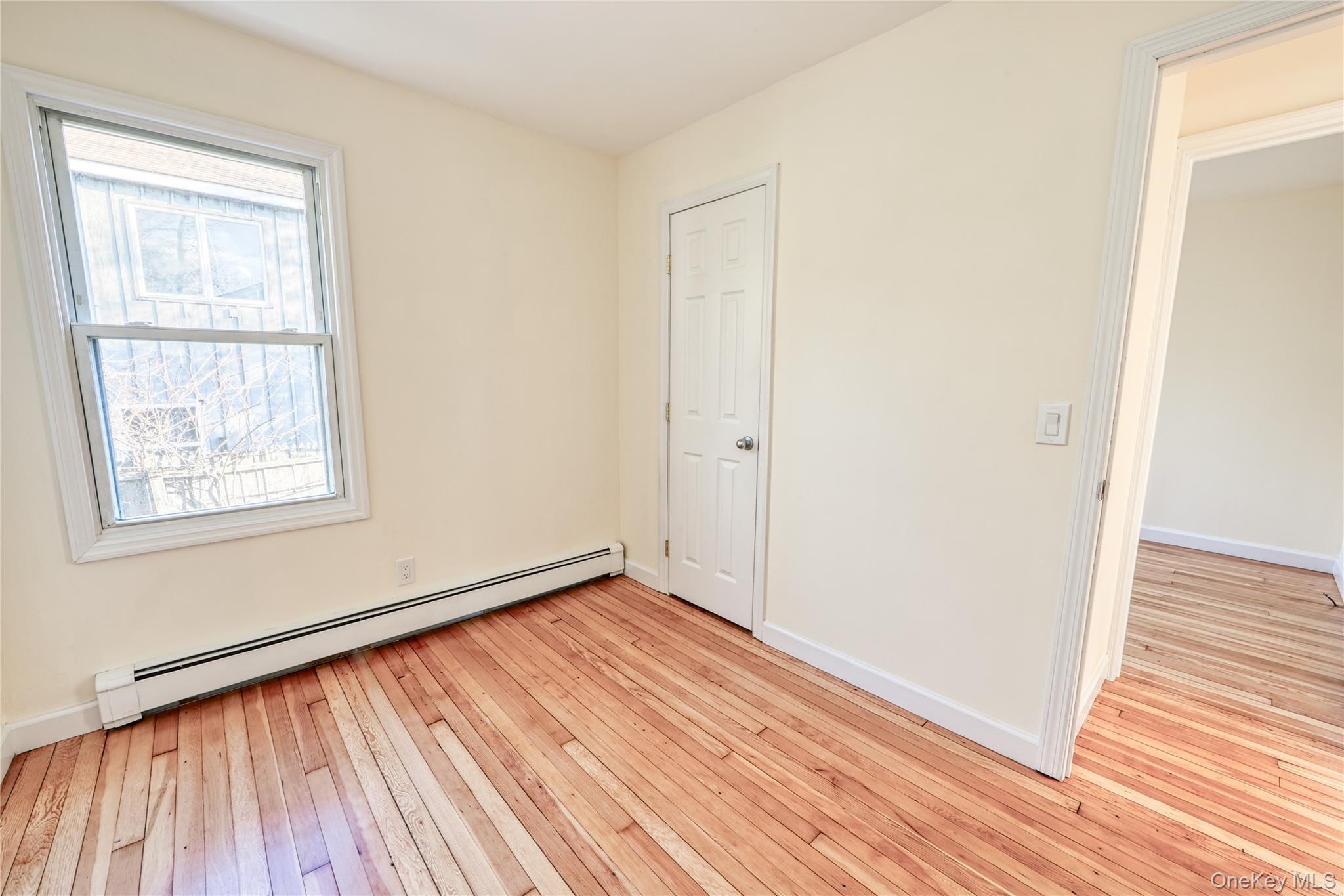 Single Family Lakeside  Suffolk County, NY 11961, MLS-970029-11