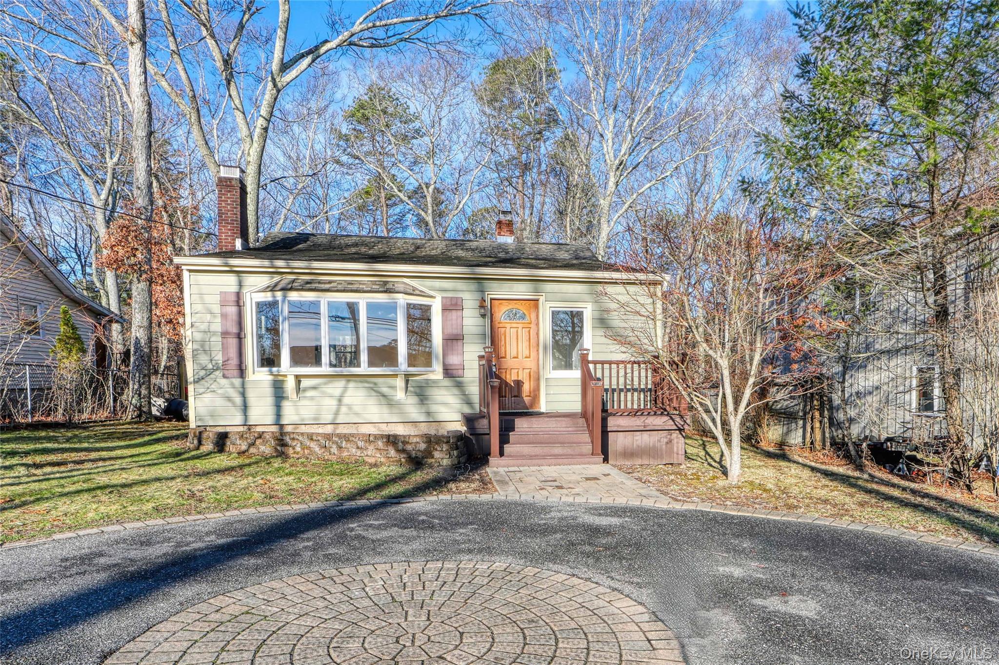 Single Family Lakeside  Suffolk County, NY 11961, MLS-970029-2