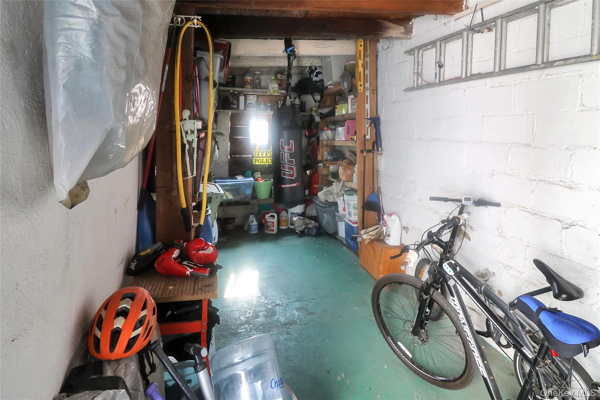 Single Family Anthony  Bronx, NY 10457, MLS-970040-33