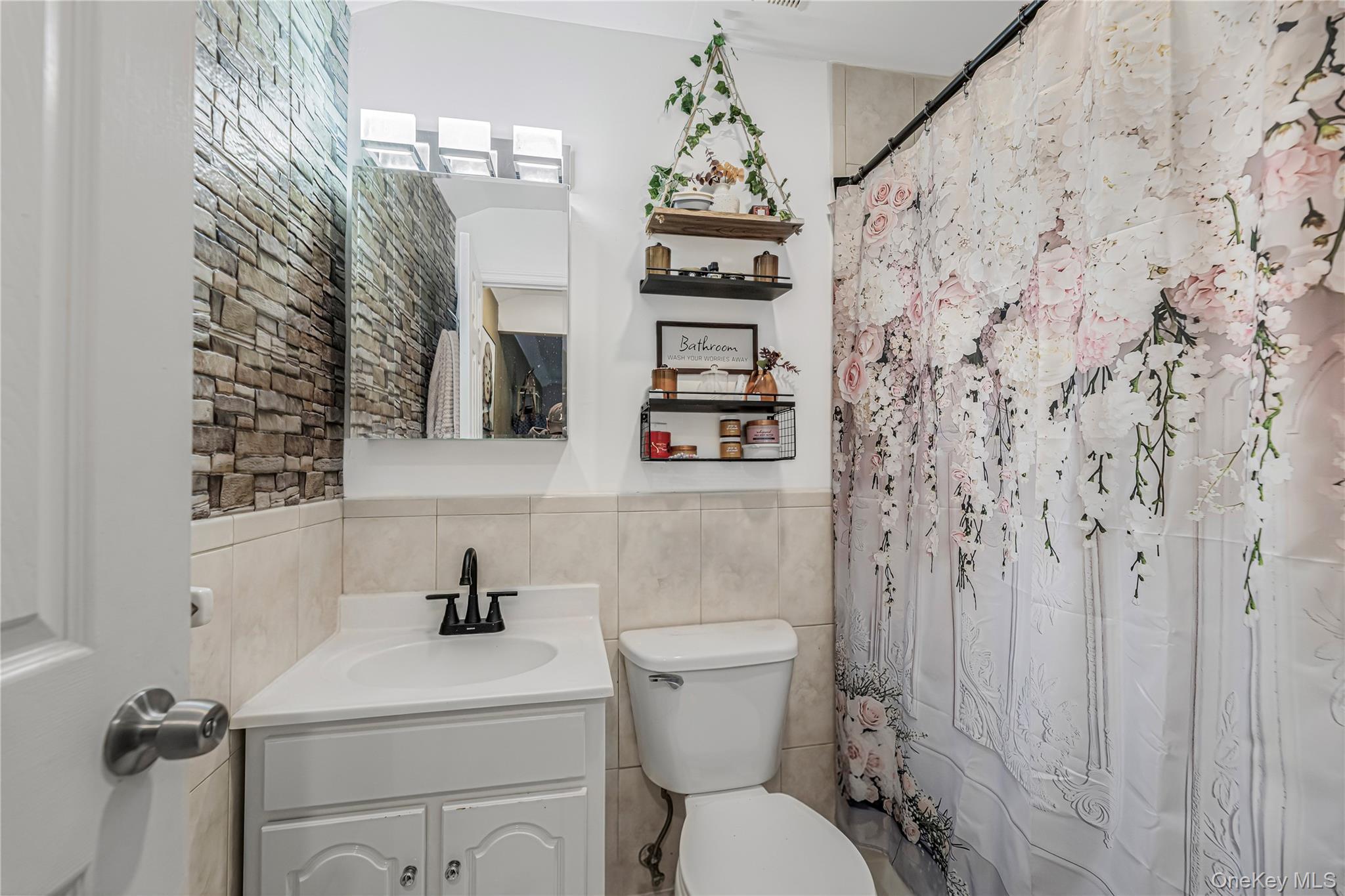 Single Family Prentiss  Bronx, NY 10465, MLS-970057-16