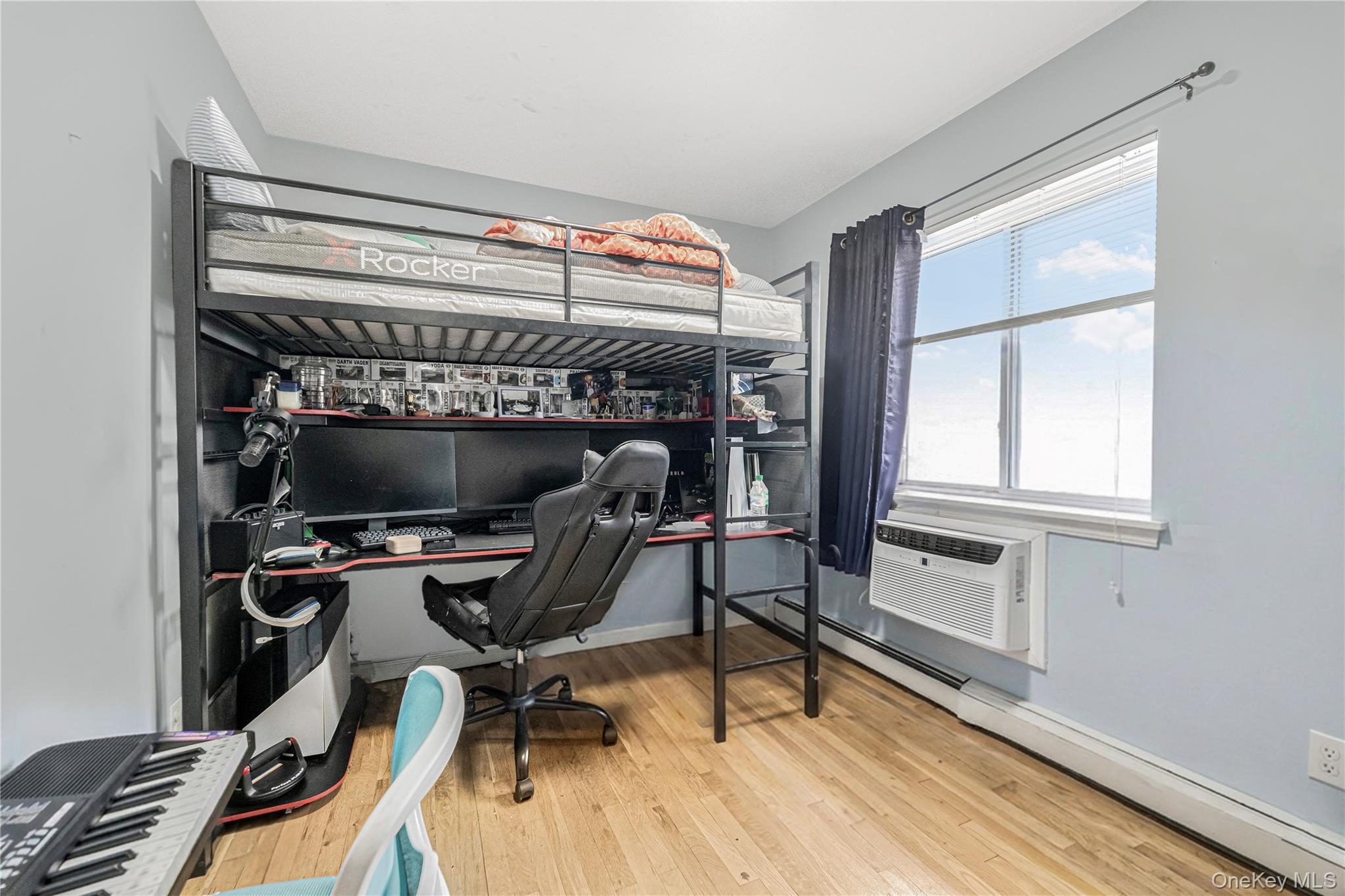 Single Family Prentiss  Bronx, NY 10465, MLS-970057-17