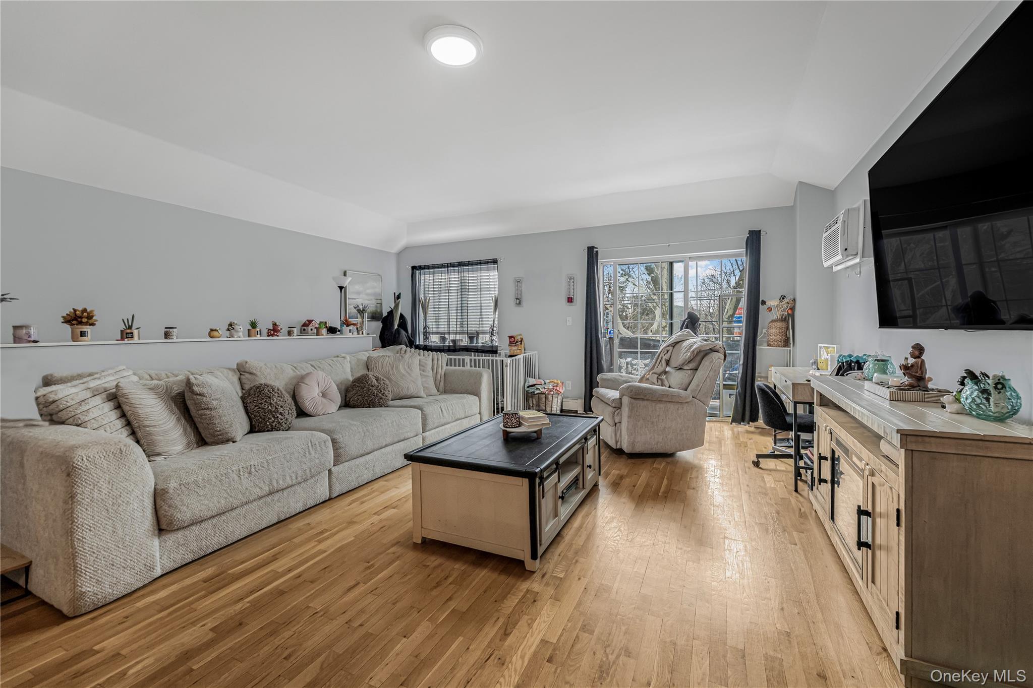 Single Family Prentiss  Bronx, NY 10465, MLS-970057-4