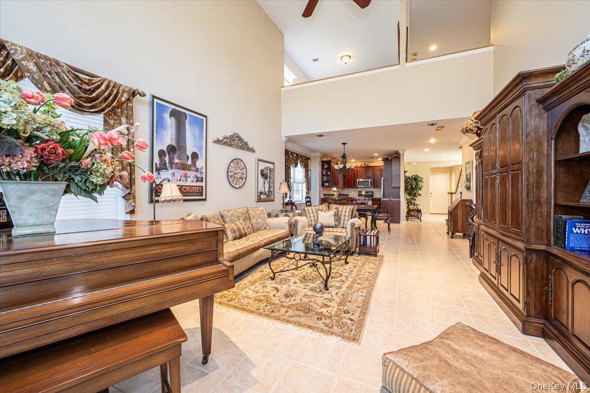 Condo Florencia  Suffolk County, NY 11747, MLS-970078-13